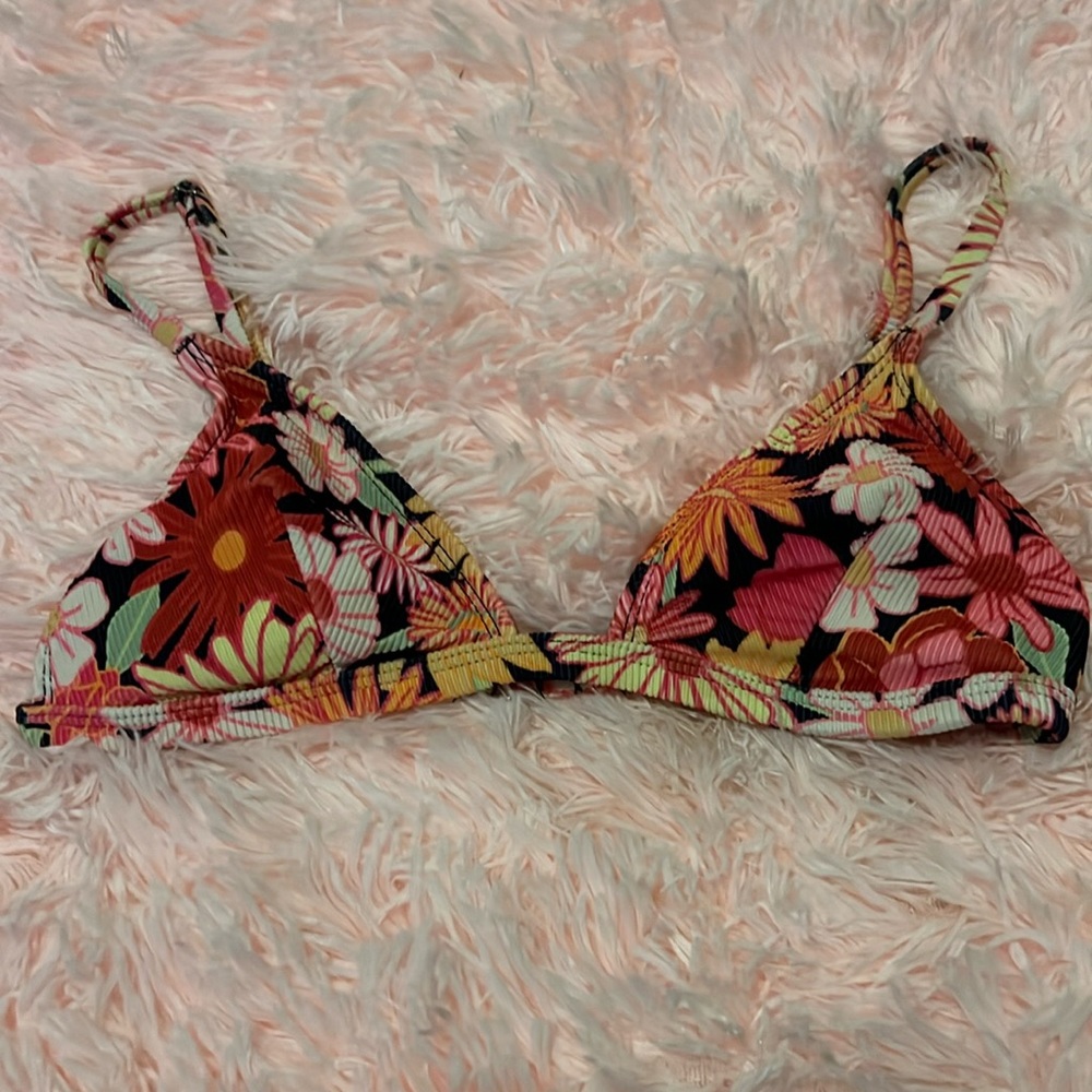 Wild Fable floral print bikini top.